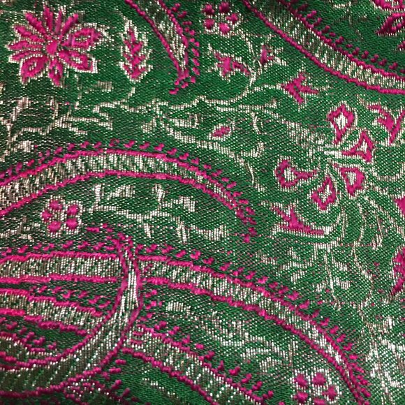 Silken Embroidered Coin Token Purse - Picture 4 of 10